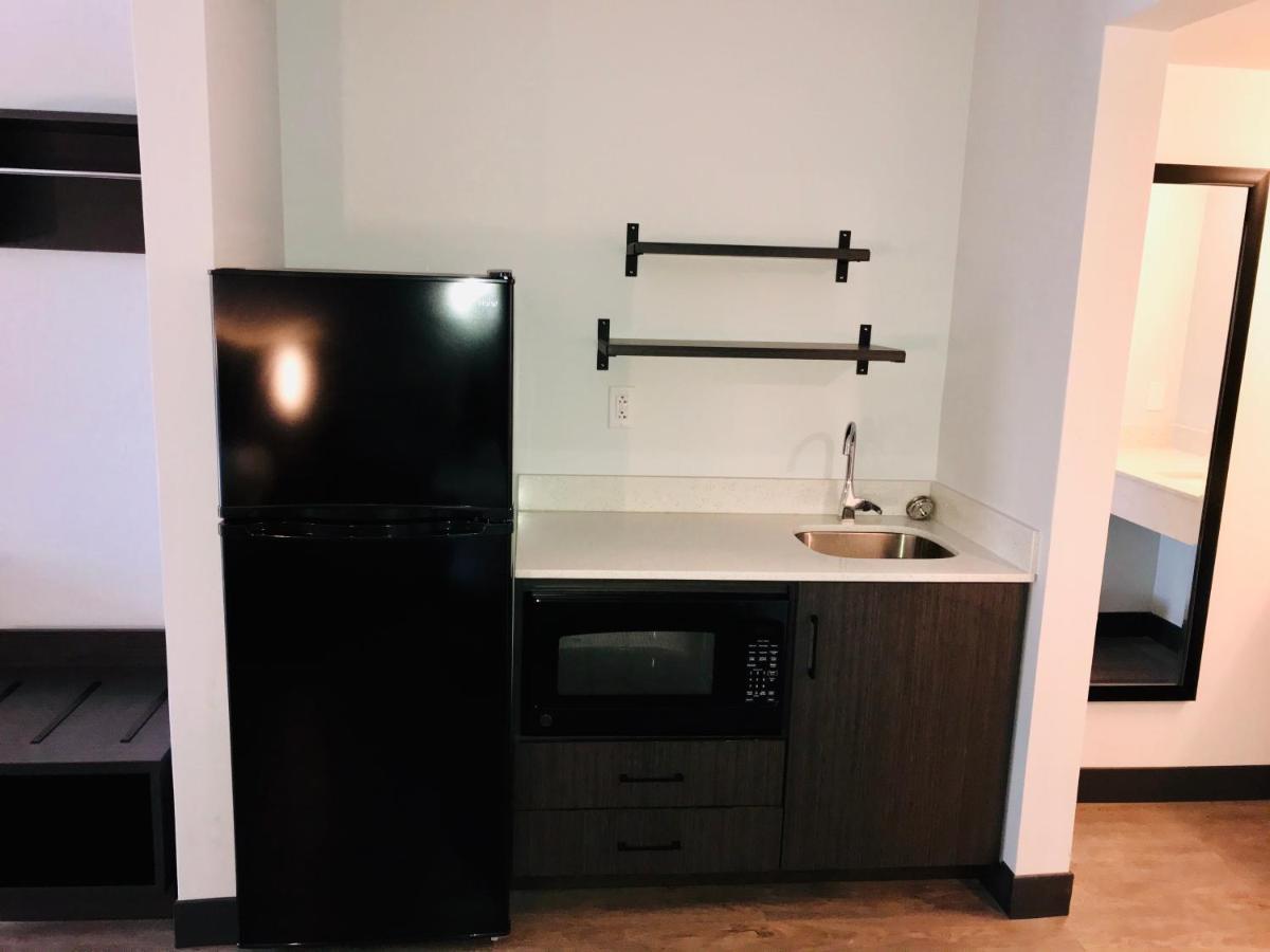 Studio 6 Dublin, Ga Ngoại thất bức ảnh