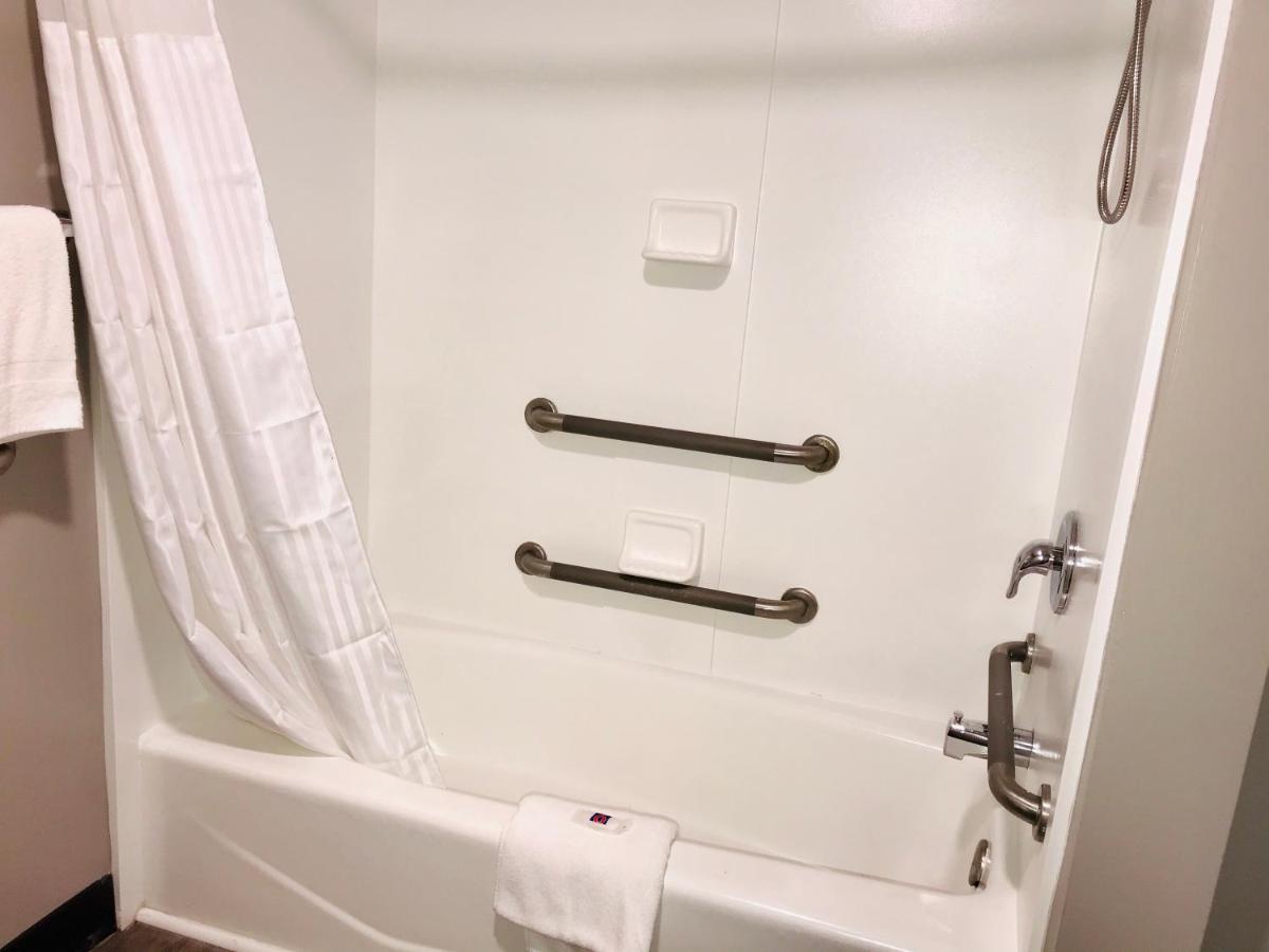 Studio 6 Dublin, Ga Ngoại thất bức ảnh