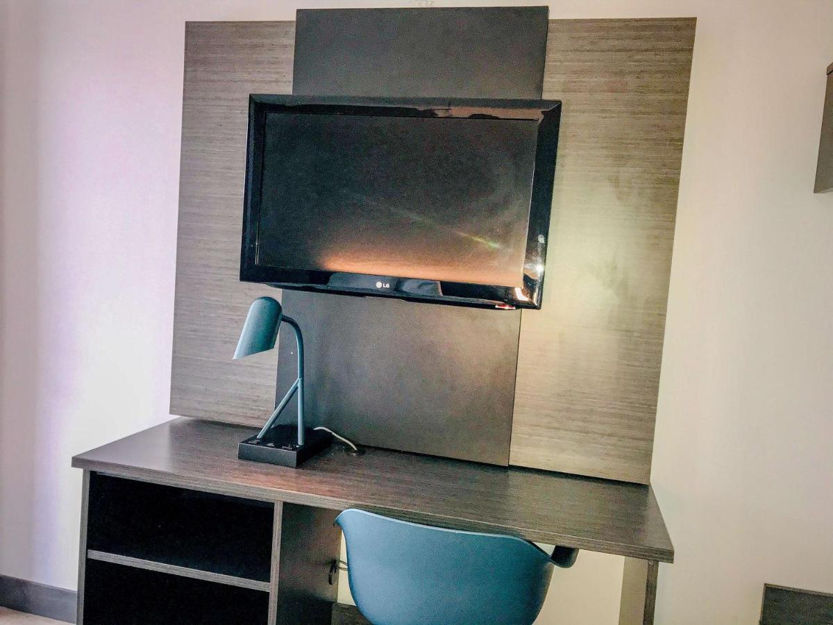 Studio 6 Dublin, Ga Ngoại thất bức ảnh