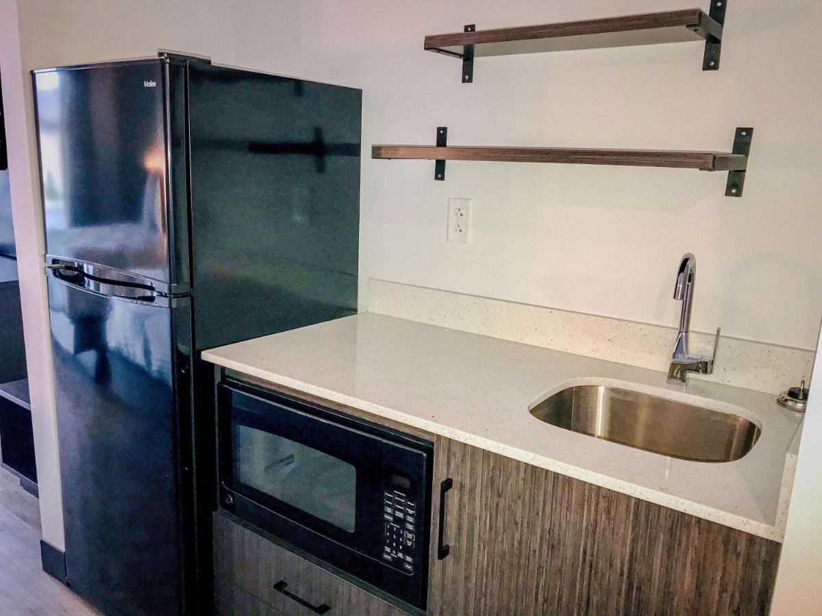 Studio 6 Dublin, Ga Ngoại thất bức ảnh