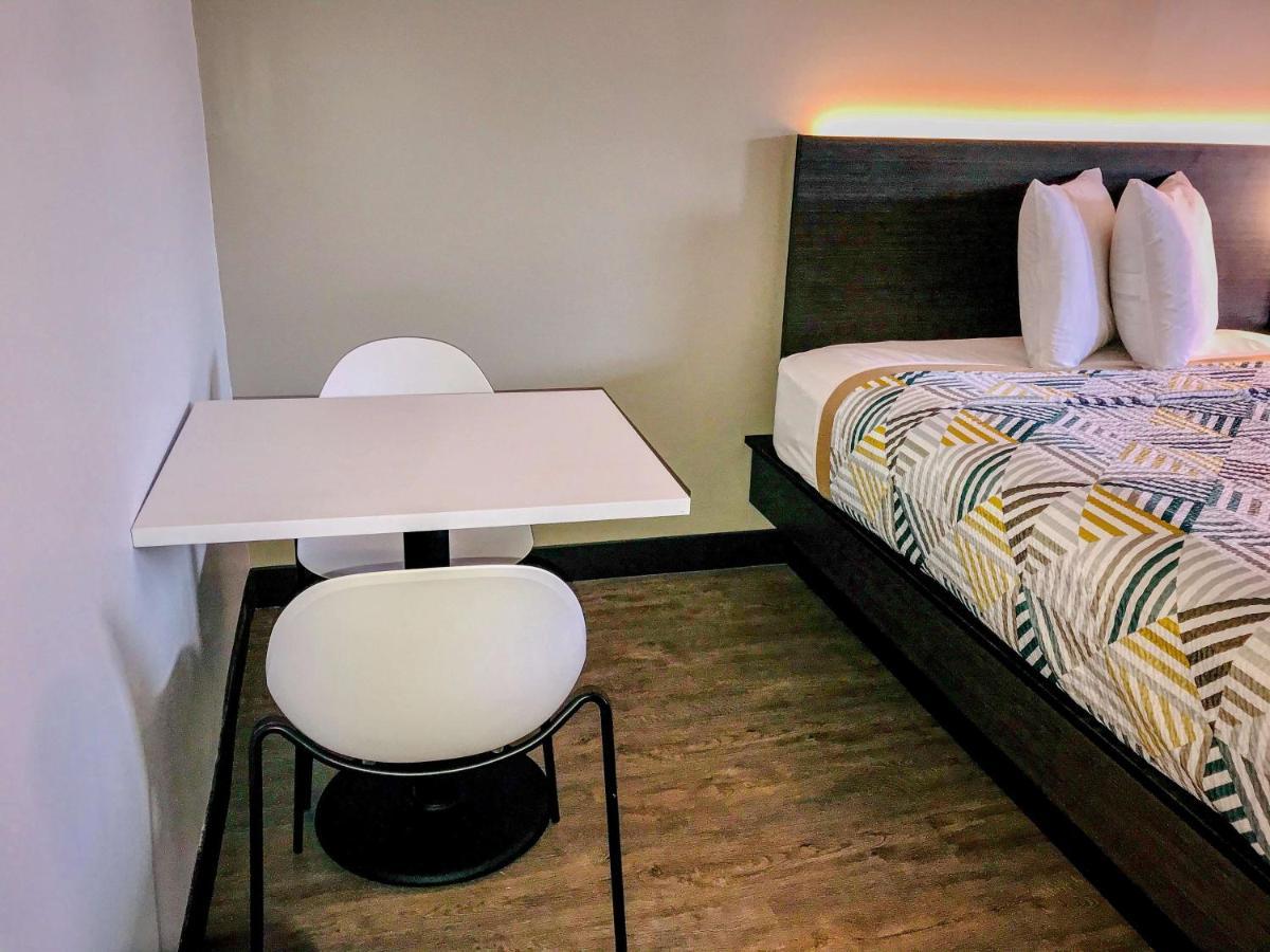 Studio 6 Dublin, Ga Ngoại thất bức ảnh